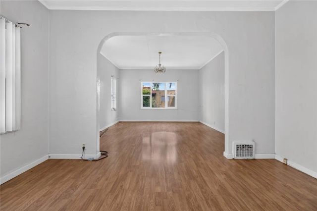 804 E Palmer Ave, Glendale, CA 91205
