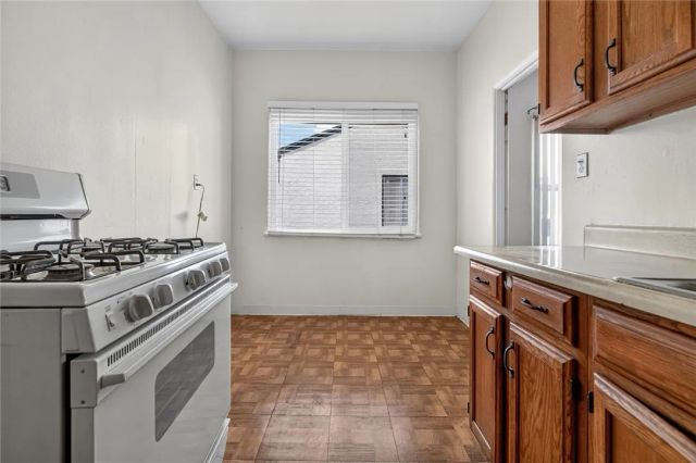 804 E Palmer Ave, Glendale, CA 91205