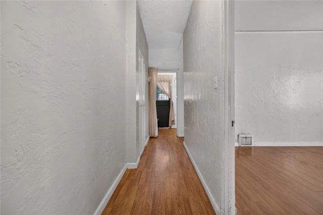 804 E Palmer Ave, Glendale, CA 91205