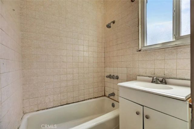 804 E Palmer Ave, Glendale, CA 91205