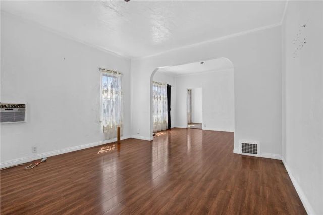 804 E Palmer Ave, Glendale, CA 91205