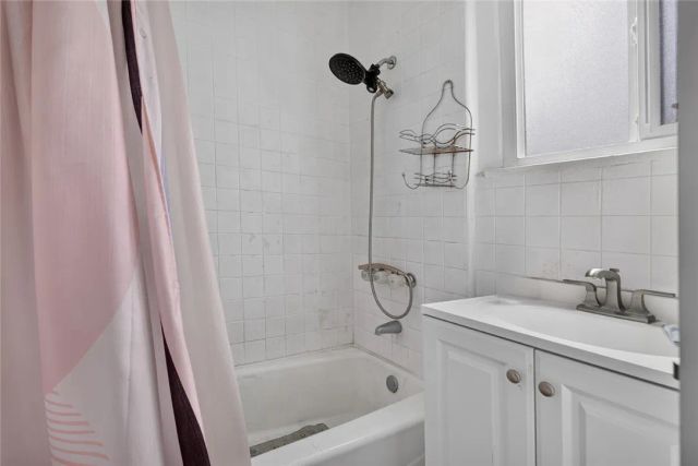 804 E Palmer Ave, Glendale, CA 91205