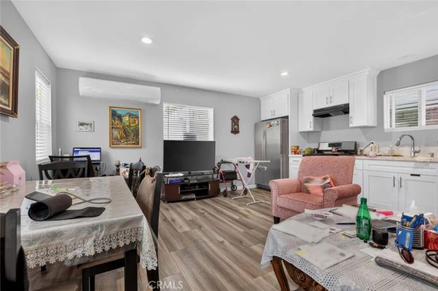 804 E Palmer Ave, Glendale, CA 91205