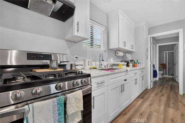 804 E Palmer Ave, Glendale, CA 91205