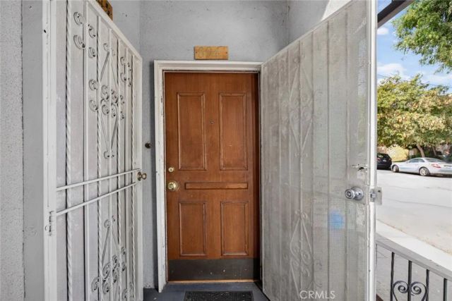 804 E Palmer Ave, Glendale, CA 91205