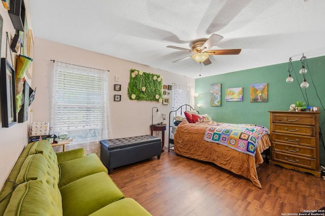 17007 Vista Bluff Dr, San Antonio, TX 78247