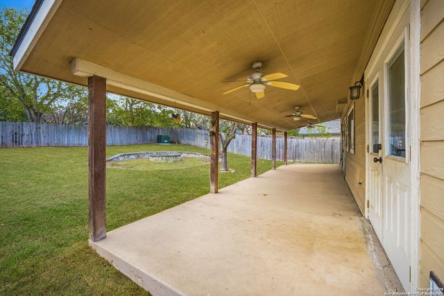 17007 Vista Bluff Dr, San Antonio, TX 78247