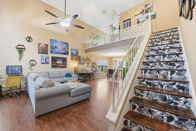 17007 Vista Bluff Dr, San Antonio, TX 78247