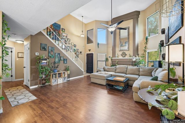 17007 Vista Bluff Dr, San Antonio, TX 78247