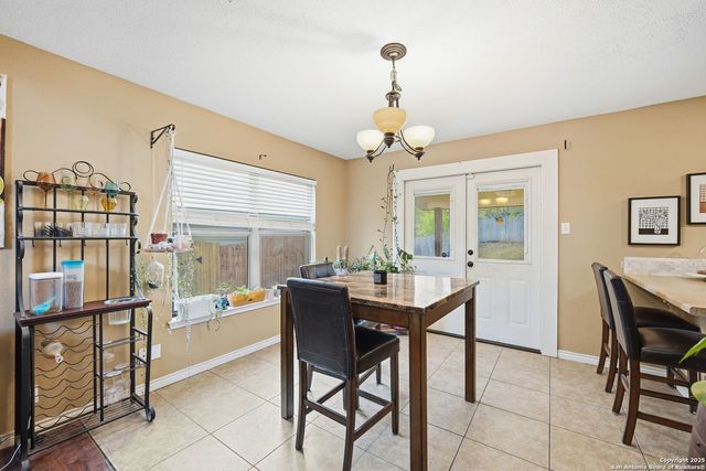 17007 Vista Bluff Dr, San Antonio, TX 78247