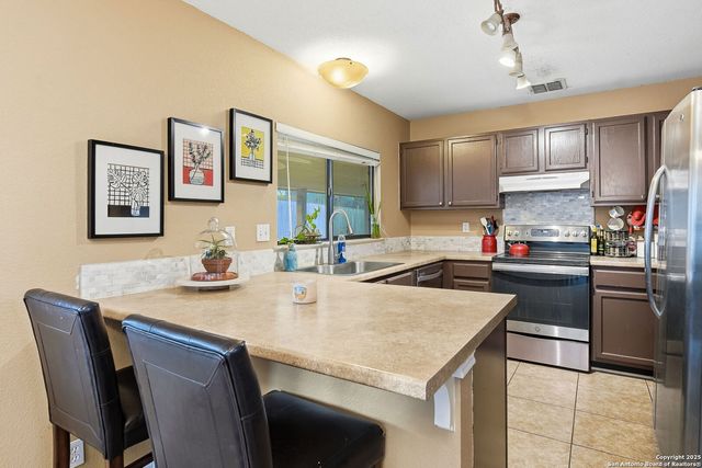 17007 Vista Bluff Dr, San Antonio, TX 78247