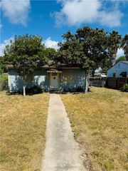1230 Preston St, Corpus Christi, TX 78418