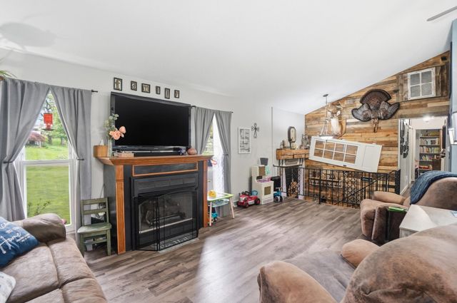 447 Deer Trail Drive, Thornville, OH 43076
