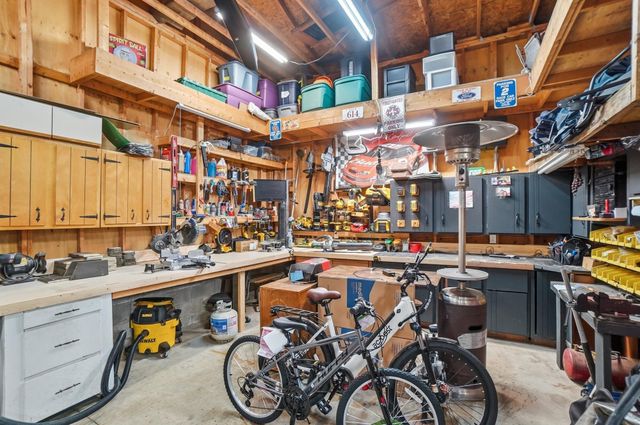 447 Deer Trail Drive, Thornville, OH 43076