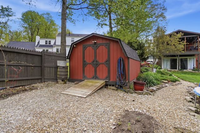 447 Deer Trail Drive, Thornville, OH 43076