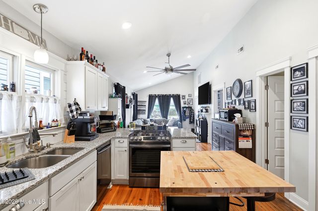 705 Wooster Street, Wilmington, NC 28401