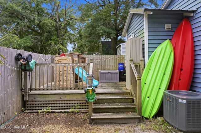 705 Wooster Street, Wilmington, NC 28401