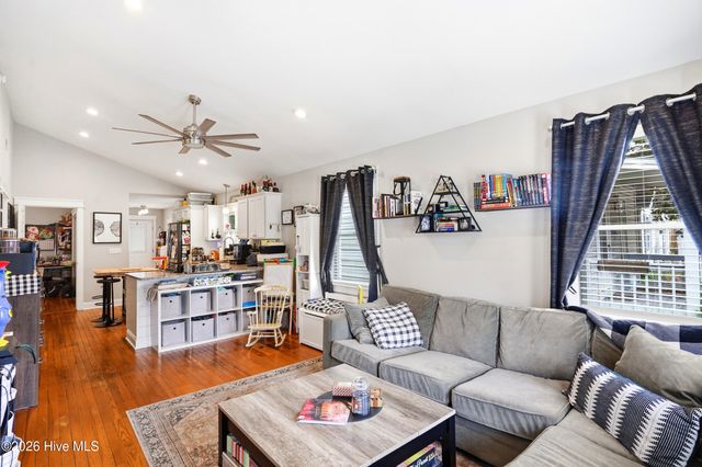 705 Wooster Street, Wilmington, NC 28401
