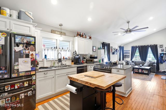 705 Wooster Street, Wilmington, NC 28401