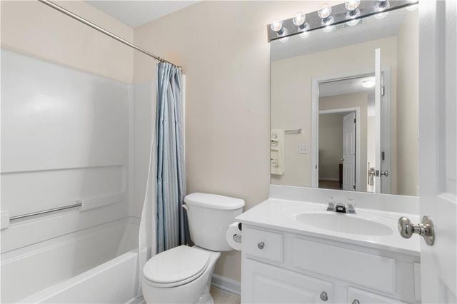 120 Regent Place, Woodstock, GA 30188