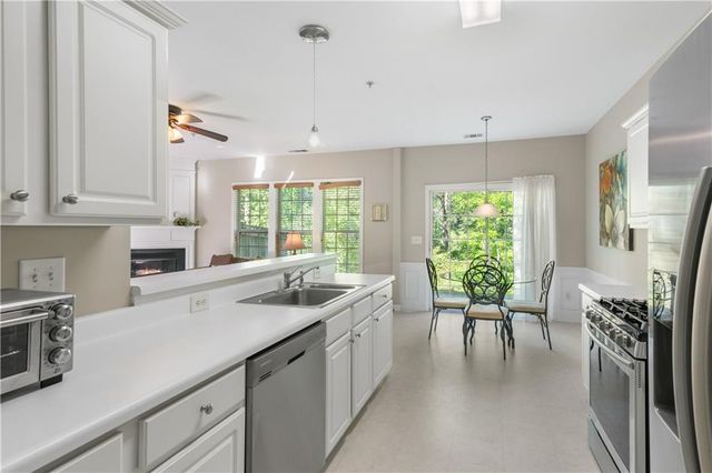 120 Regent Place, Woodstock, GA 30188