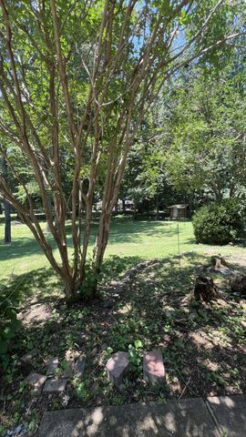 105 Jill Dr, Lawrenceburg, TN 38464