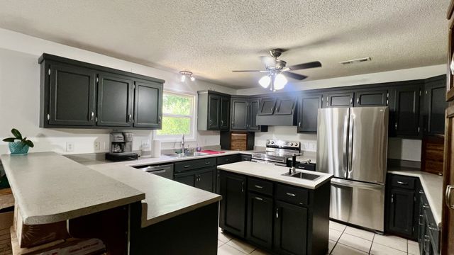 105 Jill Dr, Lawrenceburg, TN 38464