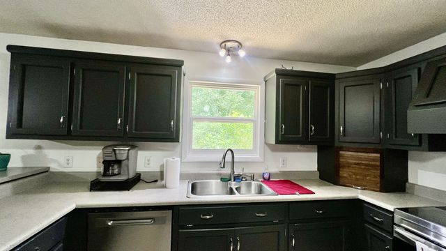 105 Jill Dr, Lawrenceburg, TN 38464