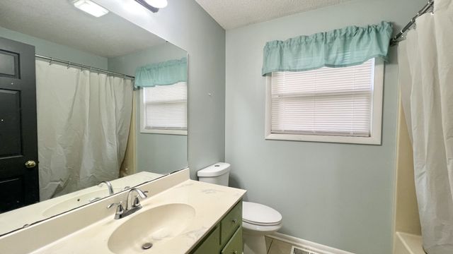 105 Jill Dr, Lawrenceburg, TN 38464