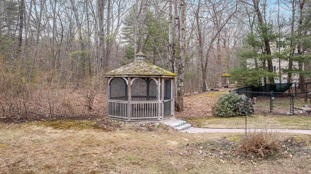 155 Chase Road, South Hampton, NH 03827