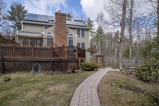 155 Chase Road, South Hampton, NH 03827