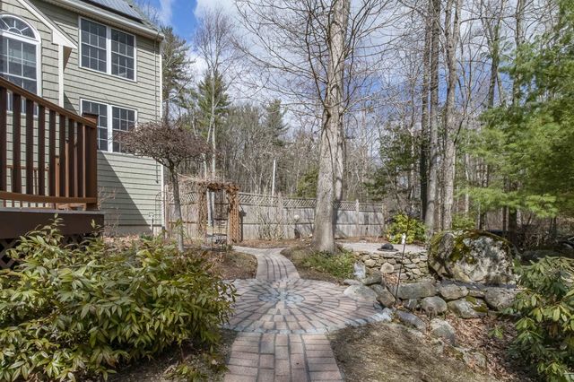 155 Chase Road, South Hampton, NH 03827