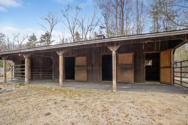 155 Chase Road, South Hampton, NH 03827