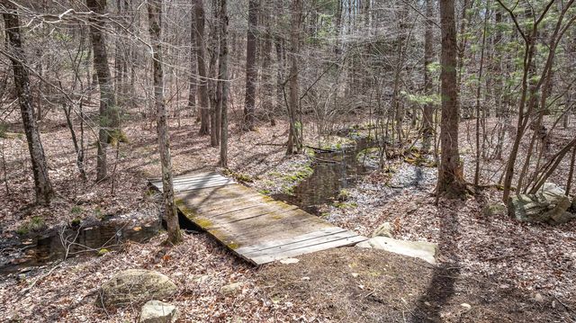 155 Chase Road, South Hampton, NH 03827