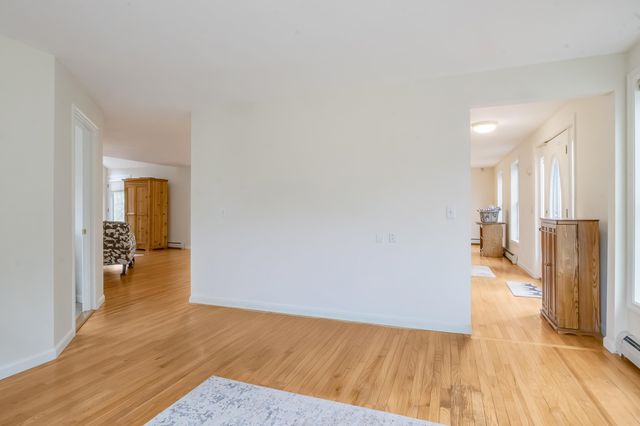 155 Chase Road, South Hampton, NH 03827