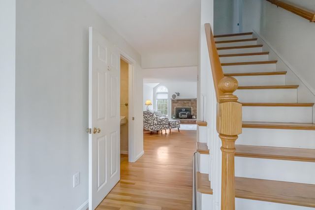 155 Chase Road, South Hampton, NH 03827