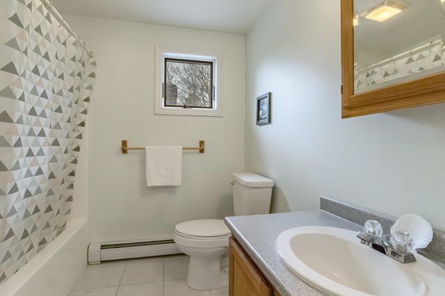 155 Chase Road, South Hampton, NH 03827