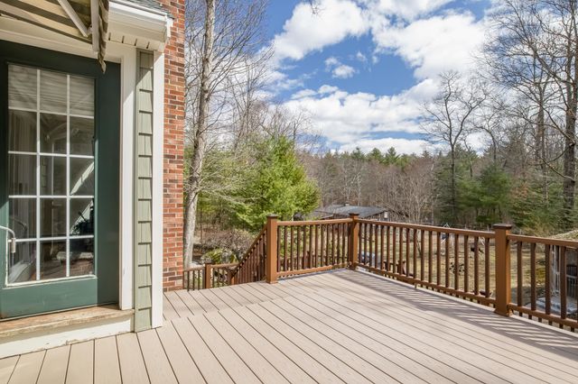 155 Chase Road, South Hampton, NH 03827