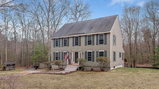 155 Chase Road, South Hampton, NH 03827