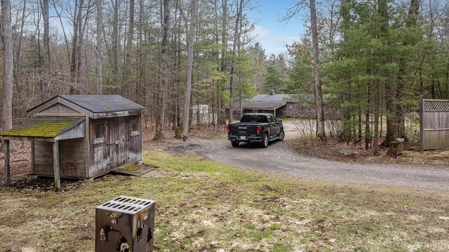 155 Chase Road, South Hampton, NH 03827
