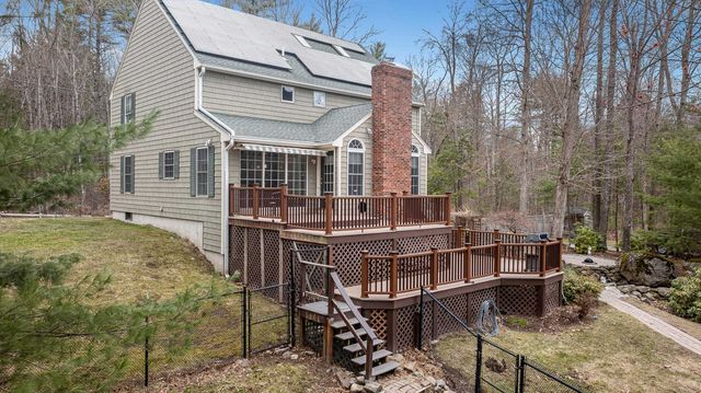 155 Chase Road, South Hampton, NH 03827