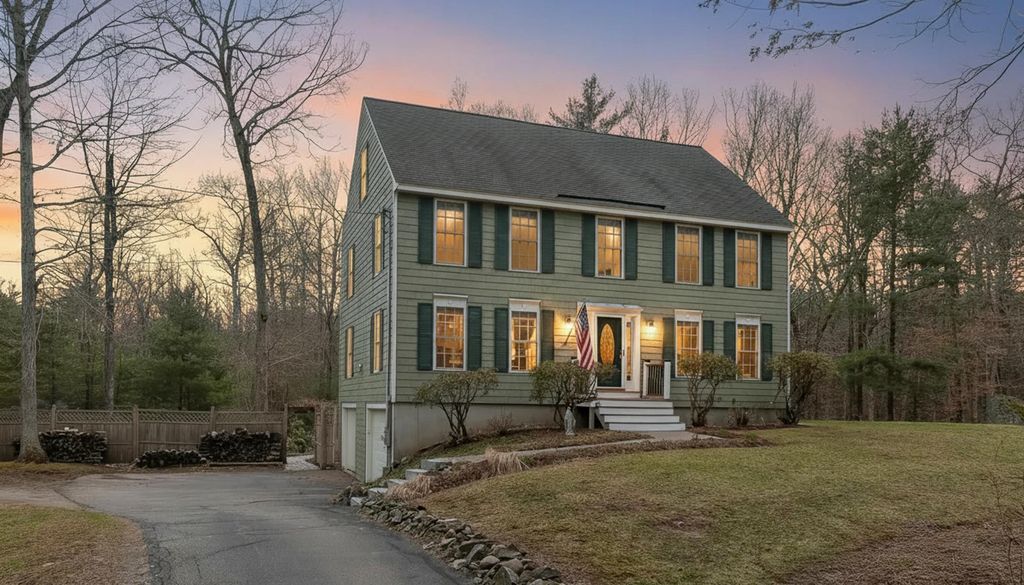 155 Chase Road, South Hampton, NH 03827