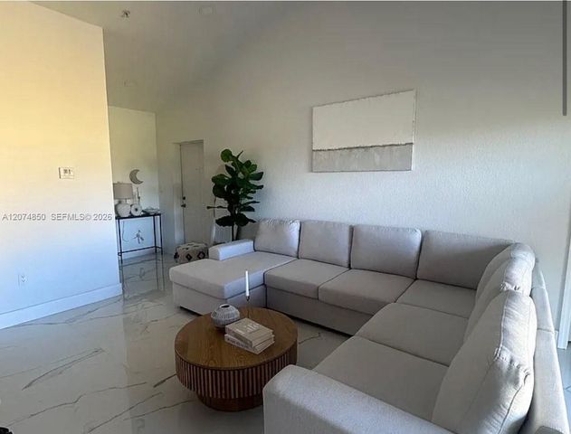 20950 SW 87th Avenue 305, Cutler Bay, FL 33189