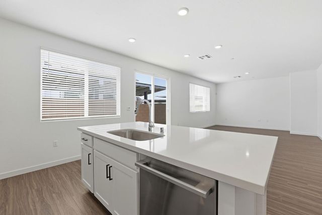 1243 Leonhardt Loop, Lincoln, CA 95648