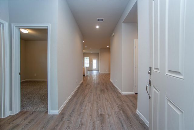 439 Stonebrook Lane, Conroe, TX 77304