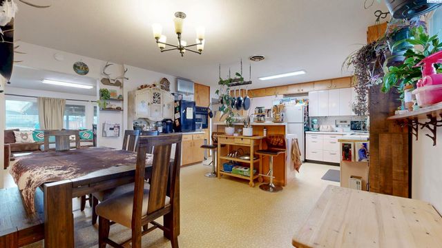 88502 N Harrington Road, West Richland, WA 99353