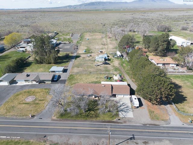 88502 N Harrington Road, West Richland, WA 99353