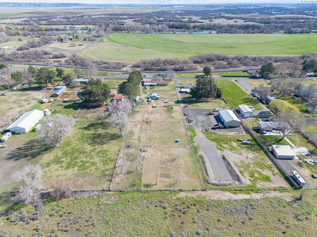 88502 N Harrington Road, West Richland, WA 99353