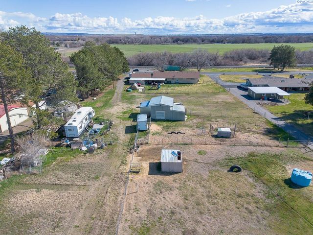88502 N Harrington Road, West Richland, WA 99353