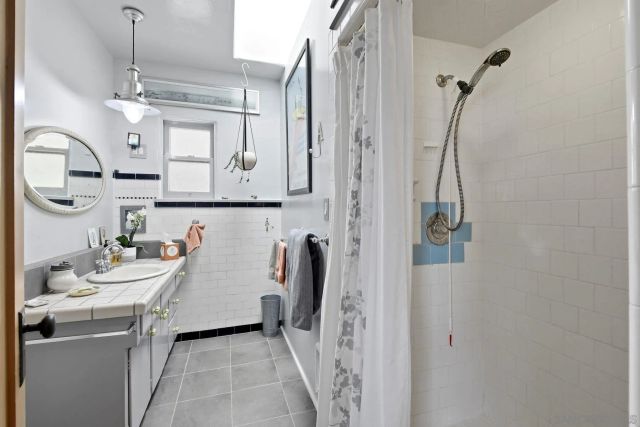 425 S Horne Street, Oceanside, CA 92054